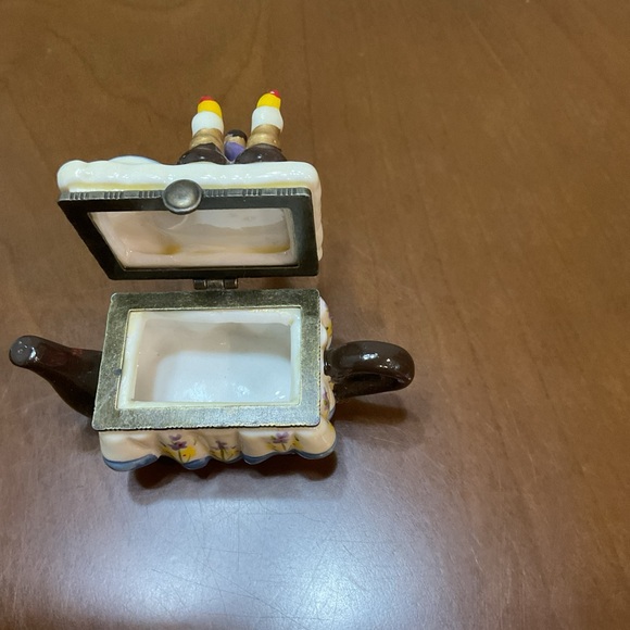 Porcelain Tea Pot Trinket, Pill, Jewelry Box. Still Has Original Tag. - Picture 6 of 12